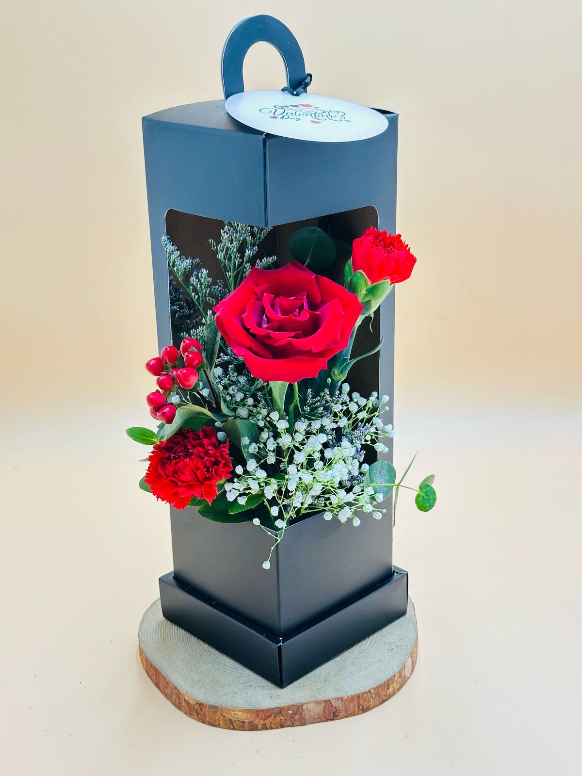 Be My Valentine Floral Gift – romantic bouquet of fresh flowers for Valentine’s Day UAE