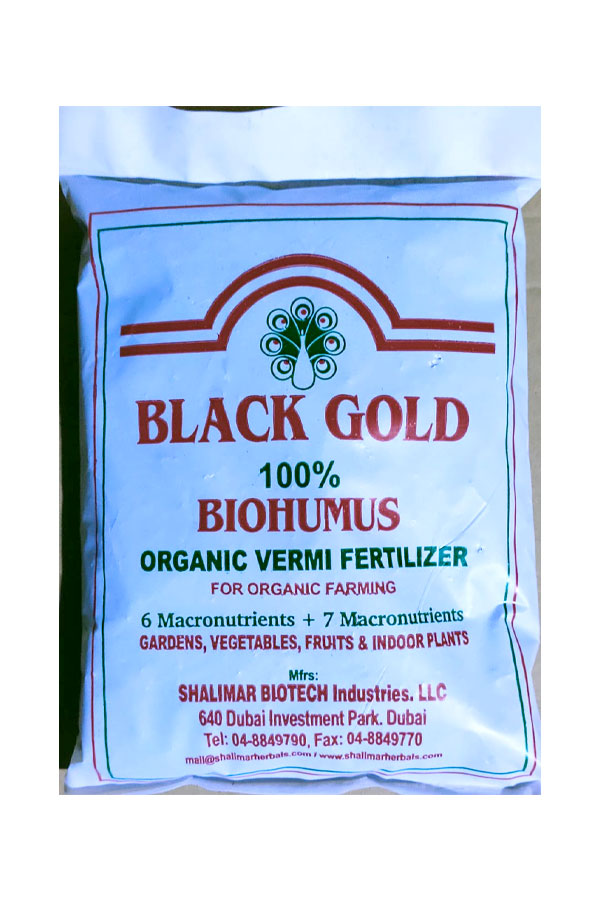 Organic plant food for improved plant color and growth