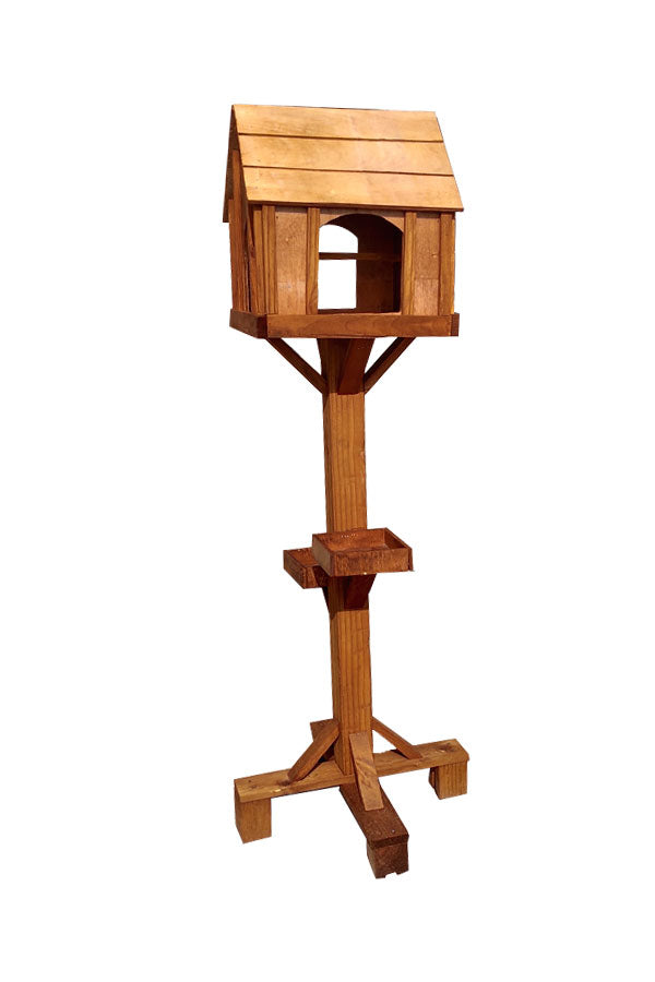Decorative plant stands and garden accessories for indoor and outdoor plant displays in UAE
